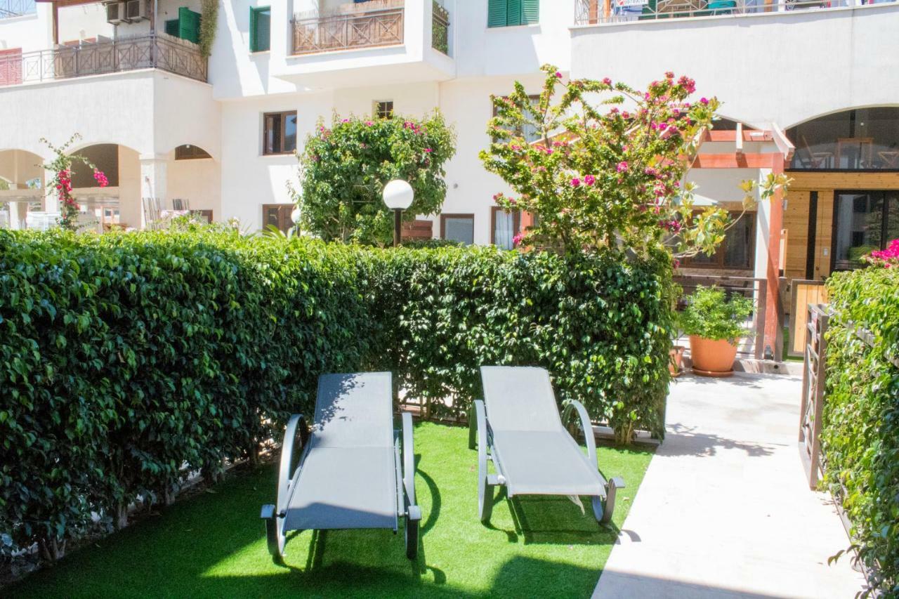 Galatex Beach Apartment Limassol Exterior foto
